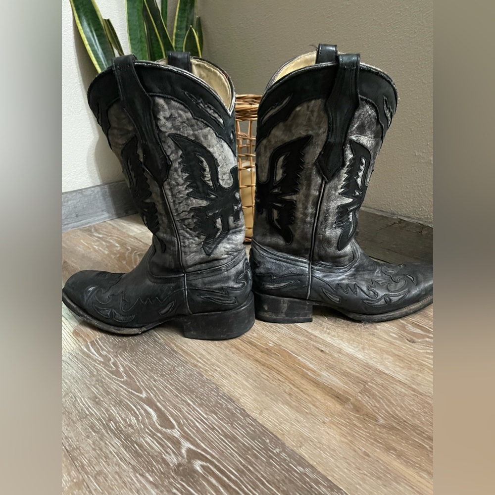 Black corral boots - Picture 5 of 8